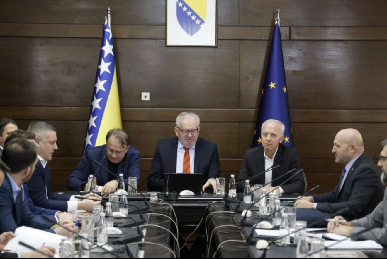 ESV: U 2026. neće biti drastičnih povećanja minimalne plaće